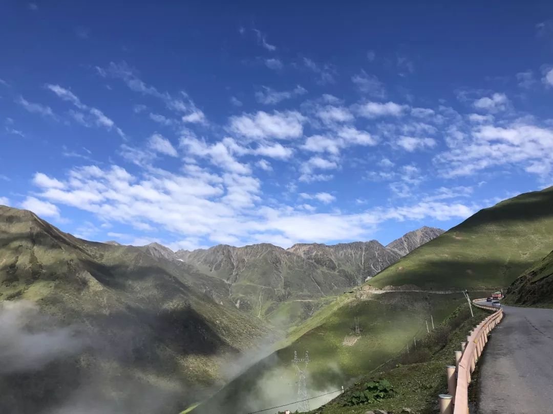 巴朗山自然美景与人文发展融合之旅的最新动态